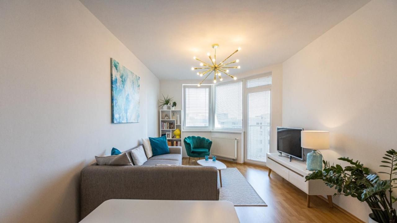 2 Room Apartment With Terrace, New Building, Jegeho براتسيلافا المظهر الخارجي الصورة