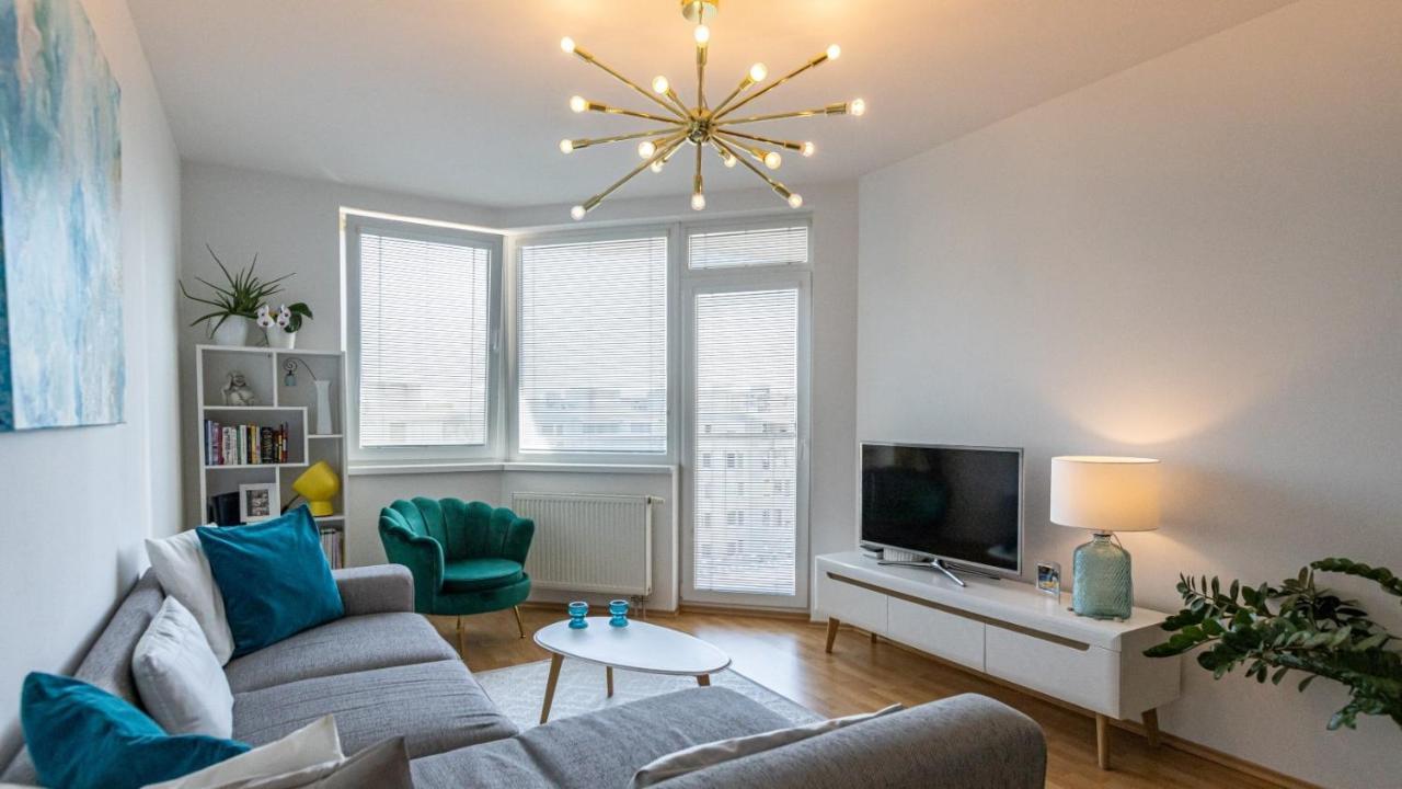 2 Room Apartment With Terrace, New Building, Jegeho براتسيلافا المظهر الخارجي الصورة