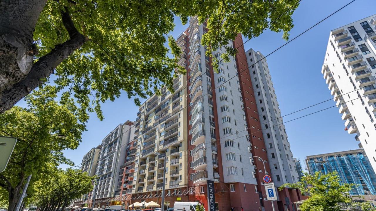 2 Room Apartment With Terrace, New Building, Jegeho براتسيلافا المظهر الخارجي الصورة